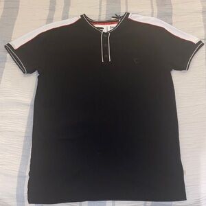 Classic Black and White Men's Short Sleeve Tee